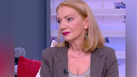 Π. Ζούνη: «δεν μπορώ να βλέπω μαμάδες να μεγαλώνουν τους γιους τους σαν πασάδες»